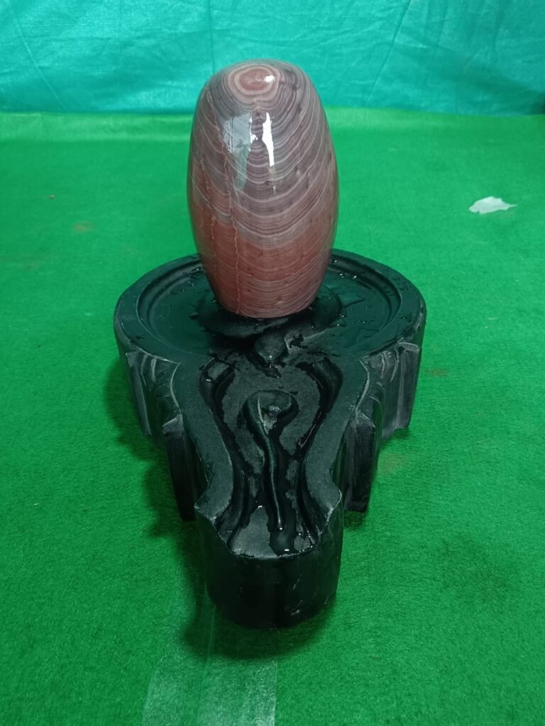 janeu dhari shivling